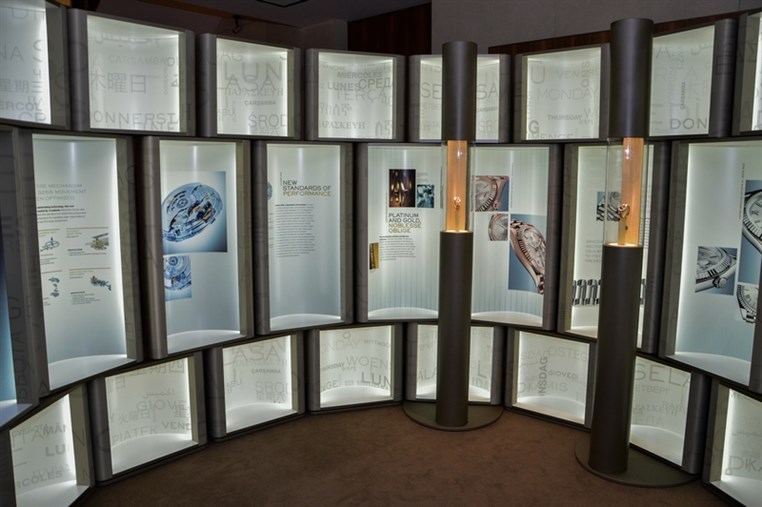 Platform Rolex Exhibition Day-Date 40